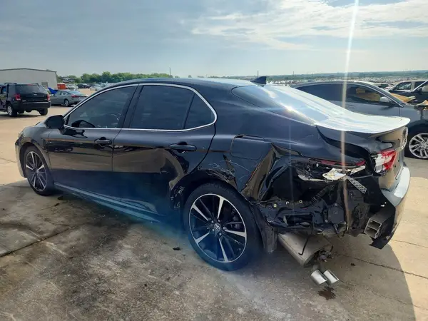 4T1B61HK0KU811176 2019 TOYOTA CAMRY - Image 2