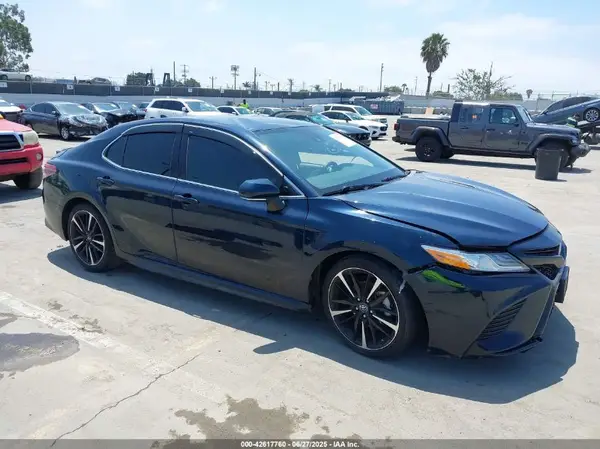 4T1B61HK0KU823375 2019 TOYOTA CAMRY - Image 1