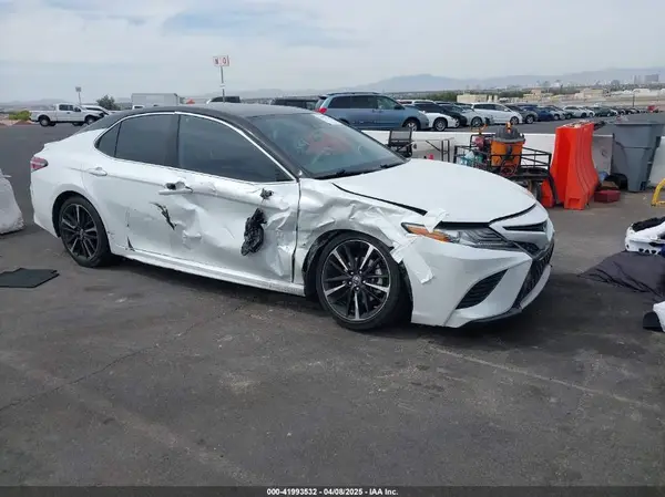 4T1B61HK0KU824932 2019 TOYOTA CAMRY - Image 1