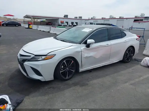 4T1B61HK0KU824932 2019 TOYOTA CAMRY - Image 2