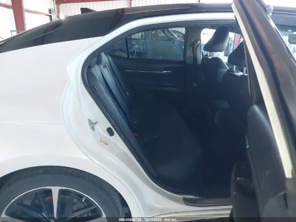 4T1B61HK1JU003112 2018 TOYOTA CAMRY - Image 8