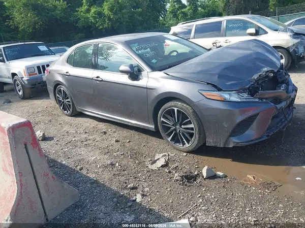 4T1B61HK1JU031931 2018 TOYOTA CAMRY - Image 1