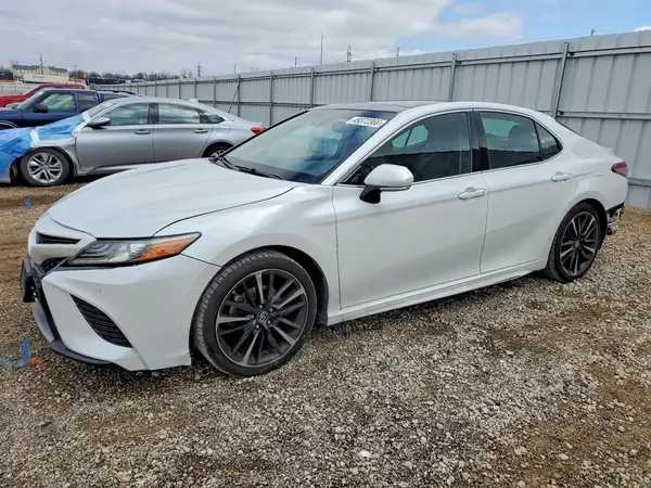 4T1B61HK1JU044484 2018 TOYOTA CAMRY - Image 1