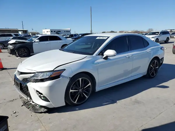 4T1B61HK1JU053783 2018 TOYOTA CAMRY - Image 1