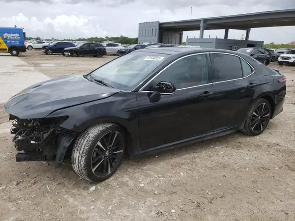 4T1B61HK1JU054478 2018 TOYOTA CAMRY - Image 1