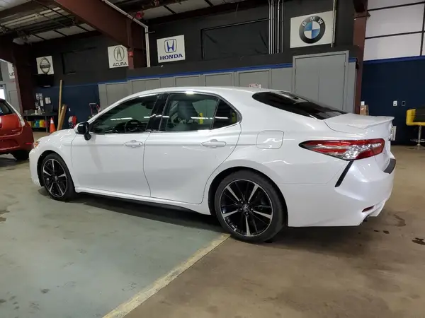 4T1B61HK1JU057431 2018 TOYOTA CAMRY - Image 2