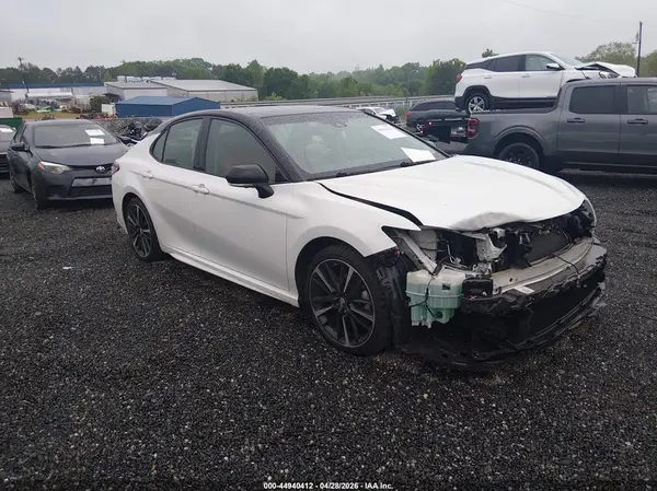 4T1B61HK1JU085102 2018 TOYOTA CAMRY - Image 1