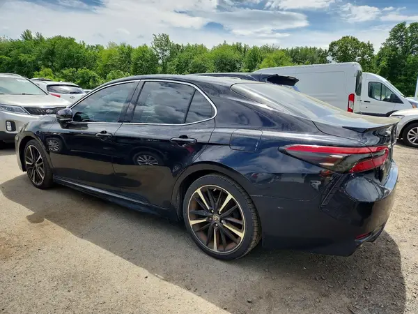 4T1B61HK1JU095516 2018 TOYOTA CAMRY - Image 2