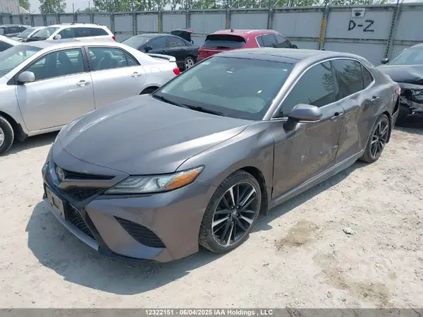 4T1B61HK1JU109317 2018 TOYOTA CAMRY - Image 2