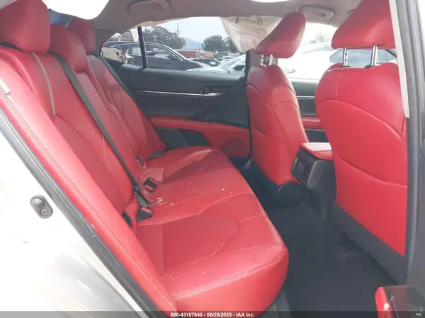 4T1B61HK1JU113562 2018 TOYOTA CAMRY - Image 8