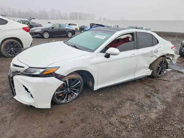 4T1B61HK1JU114064 2018 TOYOTA CAMRY - Image 1