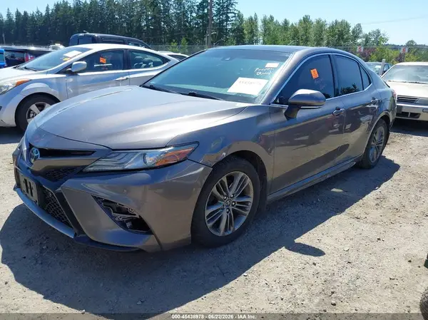 4T1B61HK1JU124187 2018 TOYOTA CAMRY - Image 2