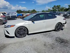 4T1B61HK1JU136193 2018 TOYOTA CAMRY