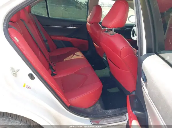 4T1B61HK1JU144682 2018 TOYOTA CAMRY - Image 8