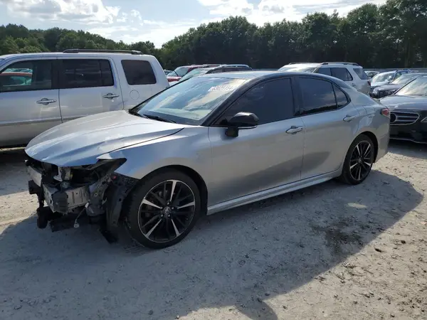 4T1B61HK1JU146285 2018 TOYOTA CAMRY - Image 1