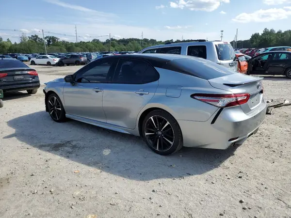 4T1B61HK1JU146285 2018 TOYOTA CAMRY - Image 2