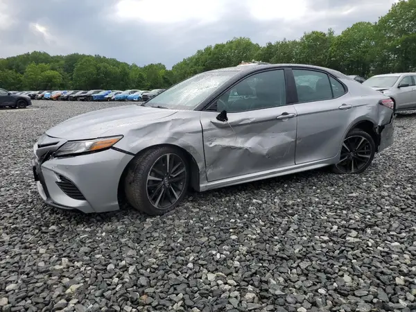 4T1B61HK1JU146822 2018 TOYOTA CAMRY - Image 1