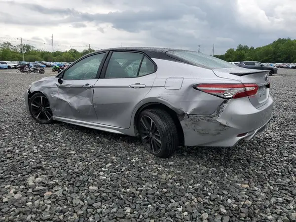 4T1B61HK1JU146822 2018 TOYOTA CAMRY - Image 2