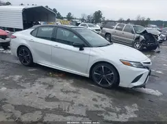 4T1B61HK1JU157805 2018 TOYOTA CAMRY