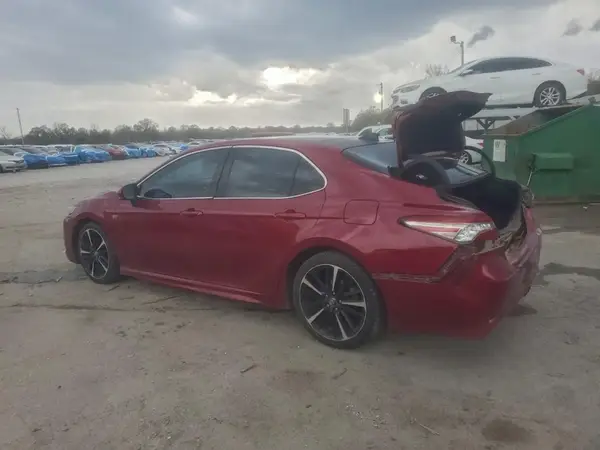 4T1B61HK1JU522208 2018 TOYOTA CAMRY - Image 2