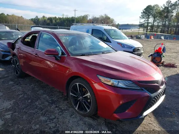 4T1B61HK1JU527537 2018 TOYOTA CAMRY - Image 1