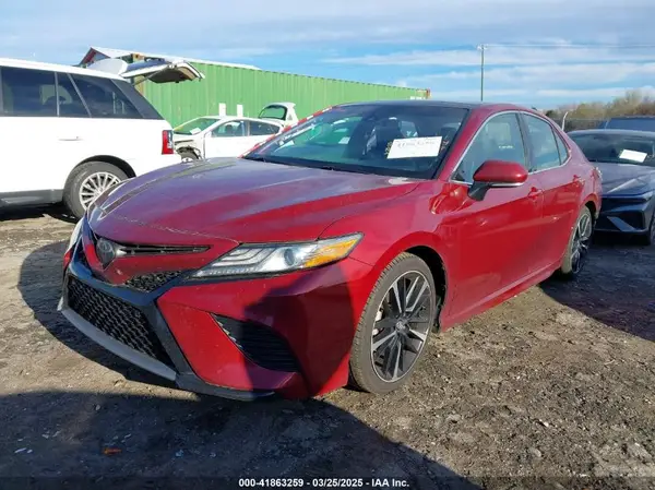 4T1B61HK1JU527537 2018 TOYOTA CAMRY - Image 2