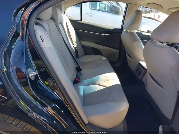 4T1B61HK1JU558819 2018 TOYOTA CAMRY - Image 8