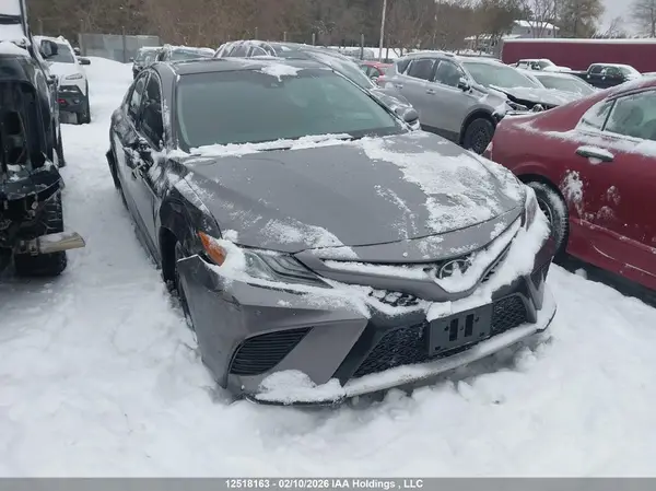 4T1B61HK1JU562000 2018 TOYOTA CAMRY - Image 1