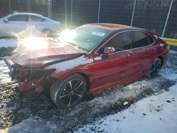 4T1B61HK1JU623670 2018 TOYOTA CAMRY - Image 1