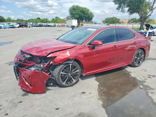 4T1B61HK1JU656426 2018 TOYOTA CAMRY - Image 1