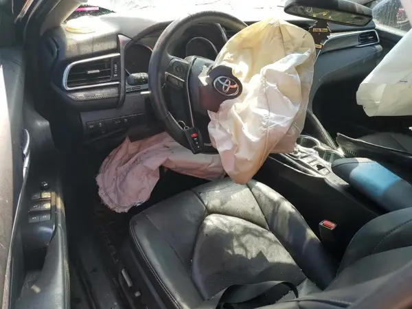 4T1B61HK1JU664963 2018 TOYOTA CAMRY - Image 8