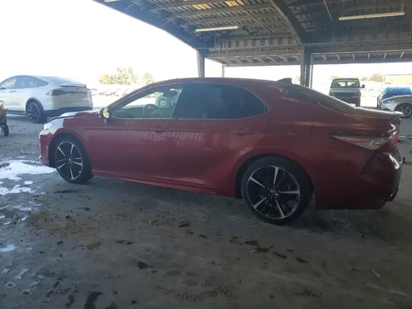 4T1B61HK1KU161824 2019 TOYOTA CAMRY - Image 2