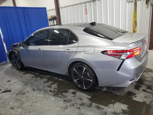 4T1B61HK1KU165954 2019 TOYOTA CAMRY - Image 2