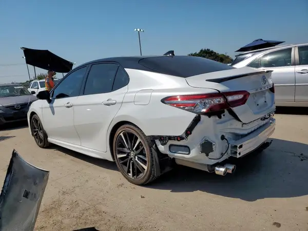 4T1B61HK1KU166568 2019 TOYOTA CAMRY - Image 2