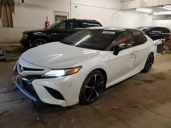 4T1B61HK1KU170572 2019 TOYOTA CAMRY - Image 1
