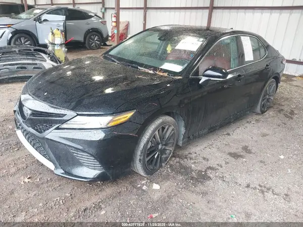 4T1B61HK1KU180695 2019 TOYOTA CAMRY - Image 2