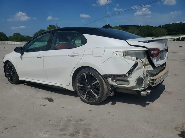 4T1B61HK1KU184472 2019 TOYOTA CAMRY - Image 2