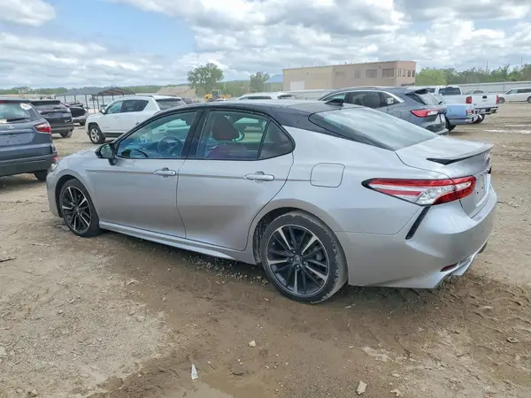 4T1B61HK1KU202744 2019 TOYOTA CAMRY - Image 2