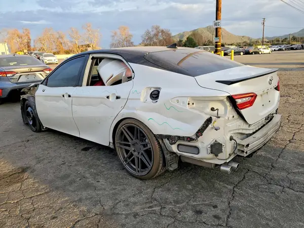 4T1B61HK1KU213145 2019 TOYOTA CAMRY - Image 2