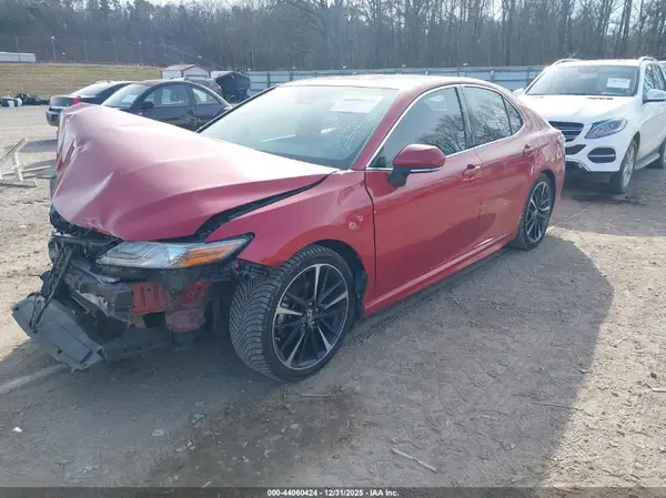4T1B61HK1KU213341 2019 TOYOTA CAMRY - Image 2