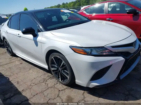 4T1B61HK1KU219074 2019 TOYOTA CAMRY - Image 1