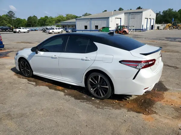 4T1B61HK1KU222587 2019 TOYOTA CAMRY - Image 2