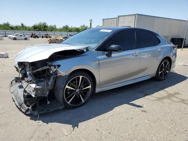 4T1B61HK1KU230835 2019 TOYOTA CAMRY - Image 1