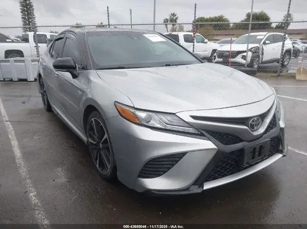 4T1B61HK1KU237963 2019 TOYOTA CAMRY - Image 1