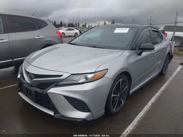 4T1B61HK1KU237963 2019 TOYOTA CAMRY - Image 2