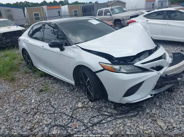 4T1B61HK1KU243861 2019 TOYOTA CAMRY - Image 1