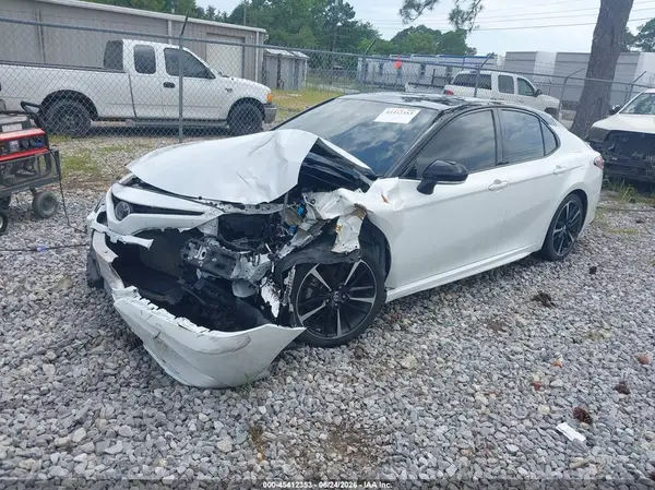 4T1B61HK1KU243861 2019 TOYOTA CAMRY - Image 2