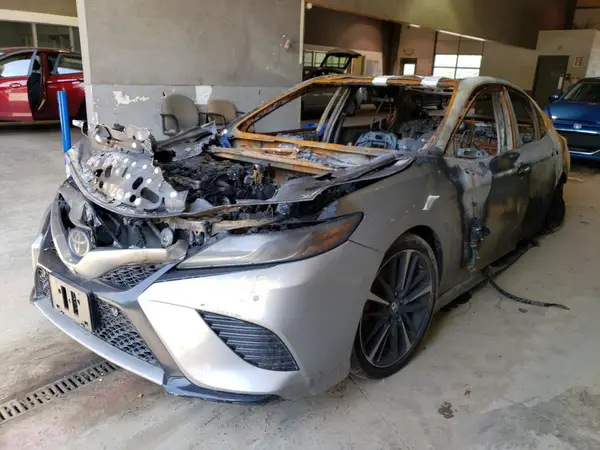 4T1B61HK1KU257646 2019 TOYOTA CAMRY - Image 1