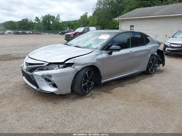4T1B61HK1KU262197 2019 TOYOTA CAMRY - Image 2