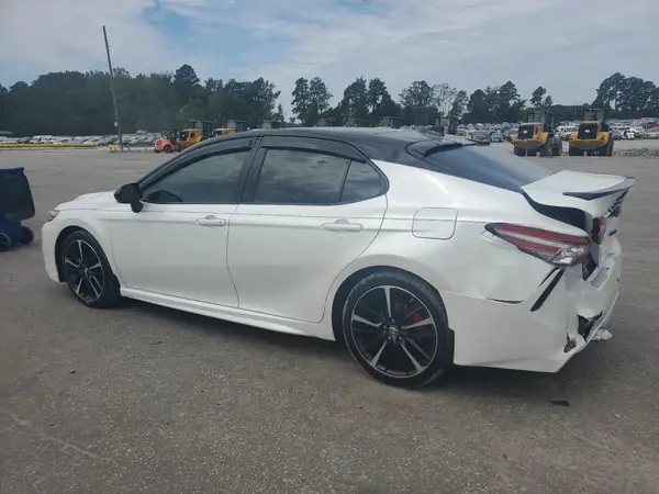 4T1B61HK1KU262202 2019 TOYOTA CAMRY - Image 2
